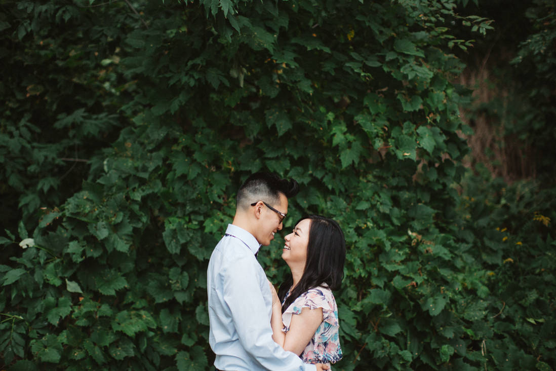 Lakeside Park Engagement | EightyFifth Street Photography