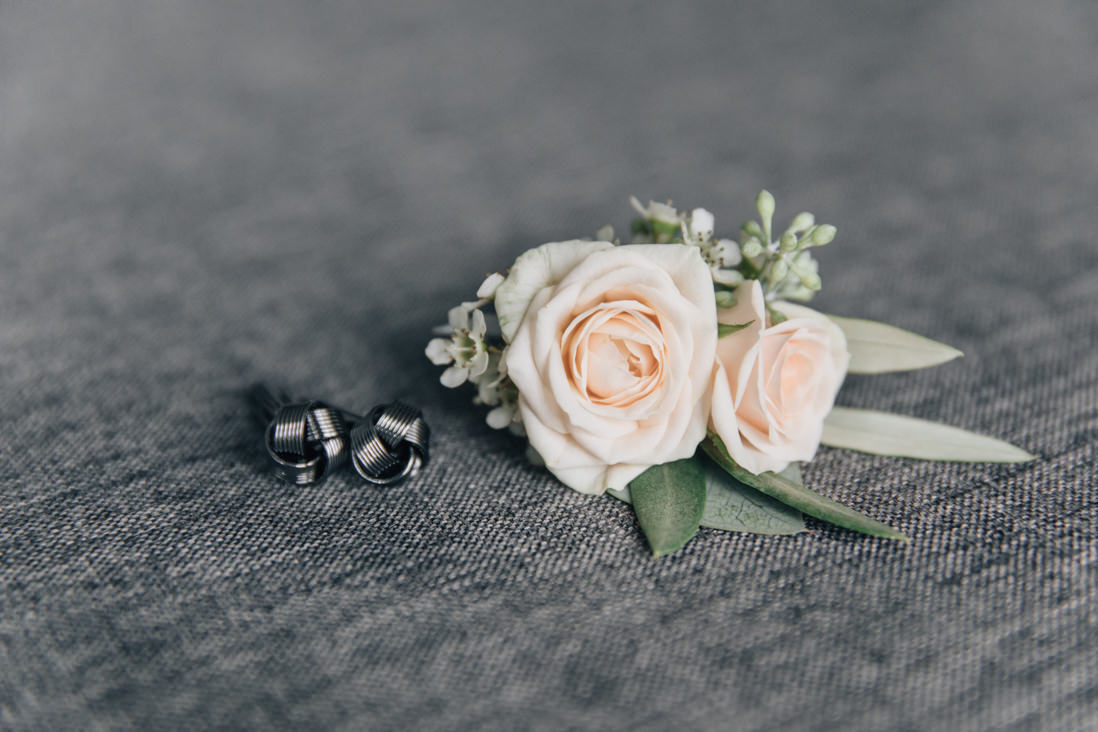 Groom's details - boutonniere by flower 597 | EightyFifth Street Photography