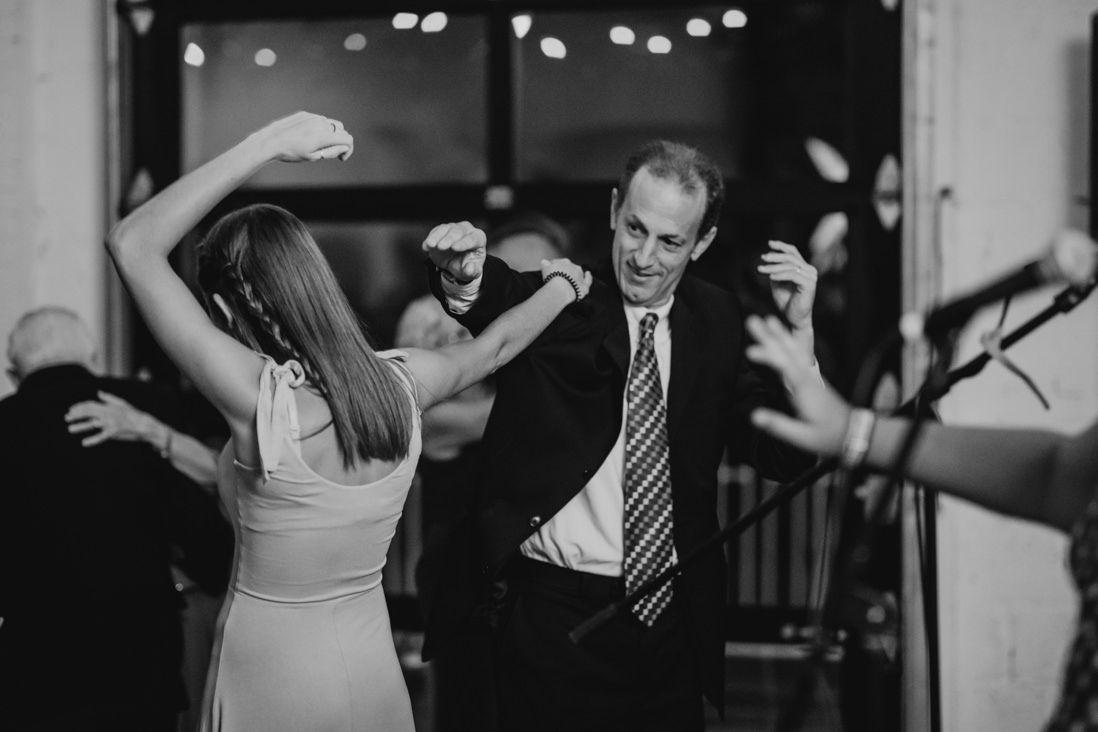 guests dancing Wedding reception Toronto_EightyFifth Street Photography